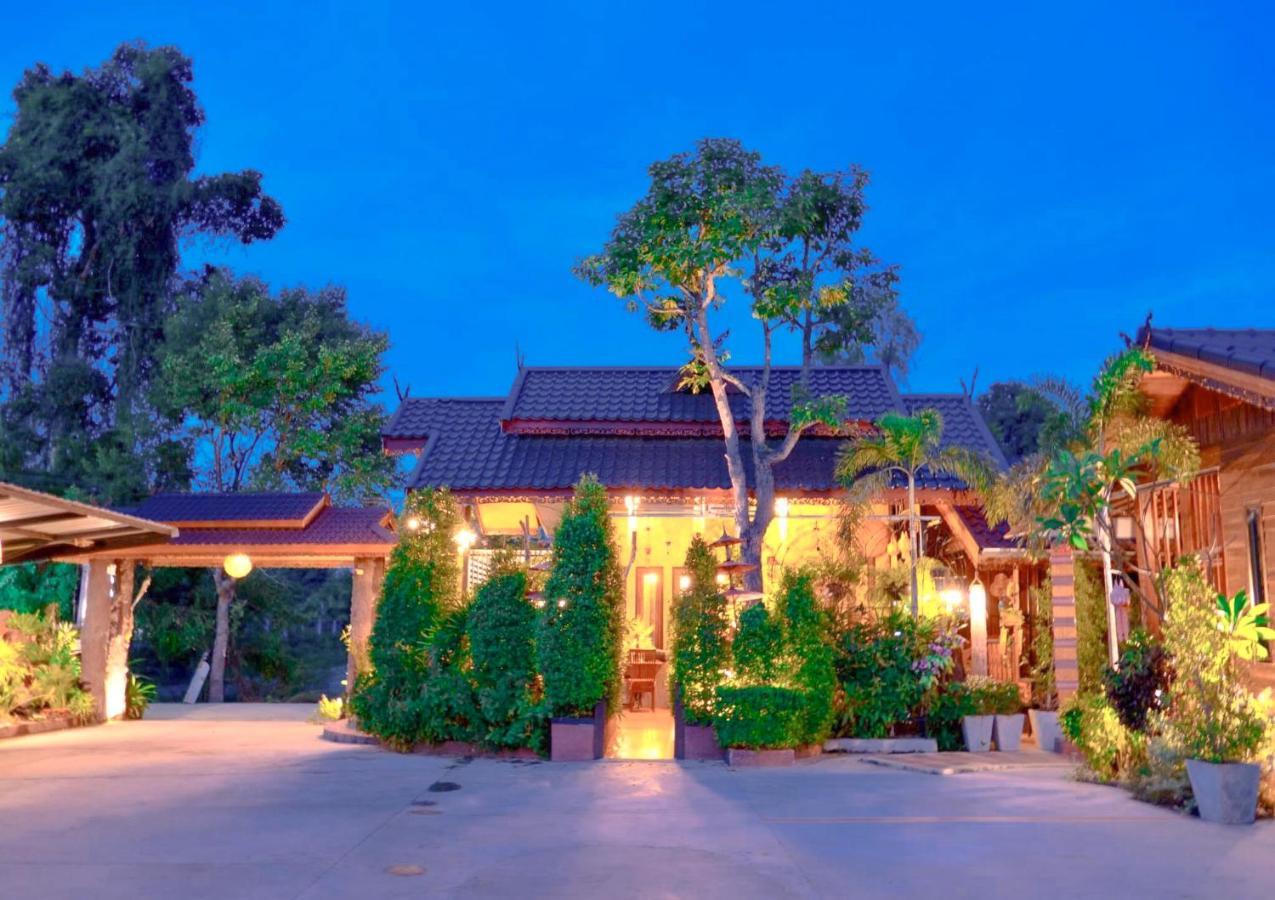 Khum Lanna Boutique Hotel Sisaket Exterior foto