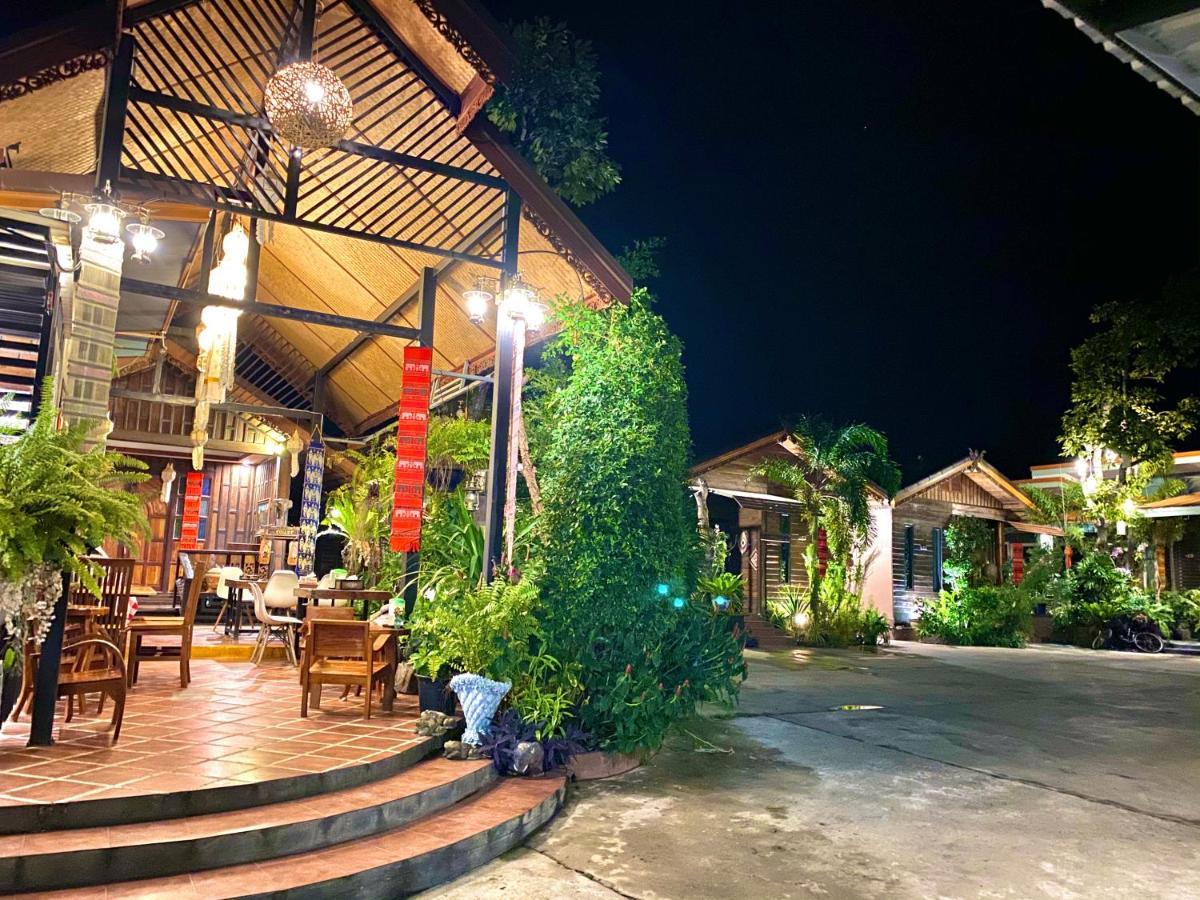 Khum Lanna Boutique Hotel Sisaket Exterior foto